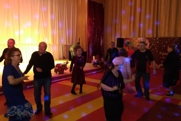 «Дискотека 50 » в рамках проекта «И раз и два и в танце »