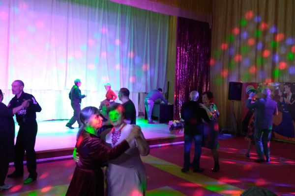 «Дискотека 50 » в рамках проекта «И раз и два и в танце »