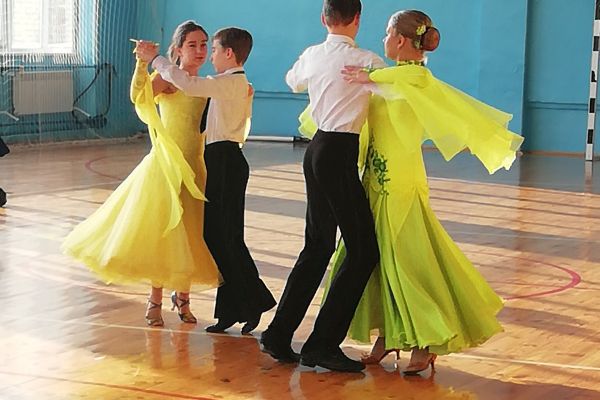 Танцевальная группа 