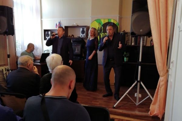 Вокальная группа с клуба «Луч»