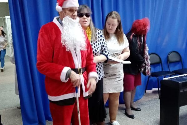 на фото дед мороз