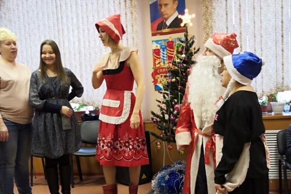 Новогодний утренник для детей 