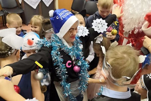 Новогодний утренник для детей 