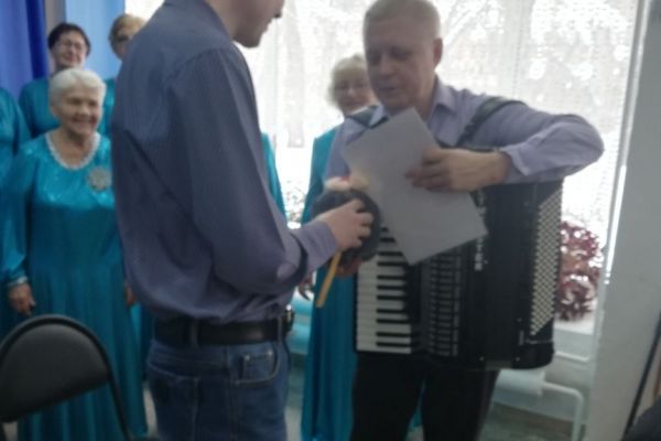 вручение благодарности хору