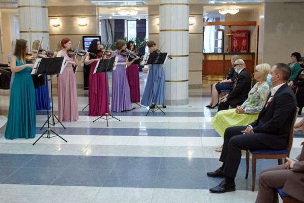 фото с церемонии награждения Даутова И.М. 