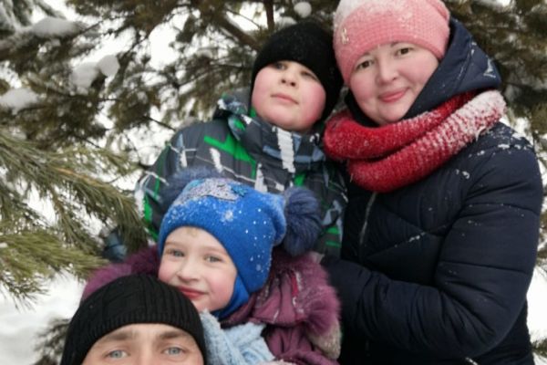 на фото семья Черепановых, г. Новокузнецк 
