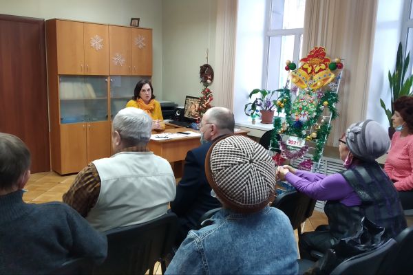 познавательно - развлекательный час «Рождество в литературе»