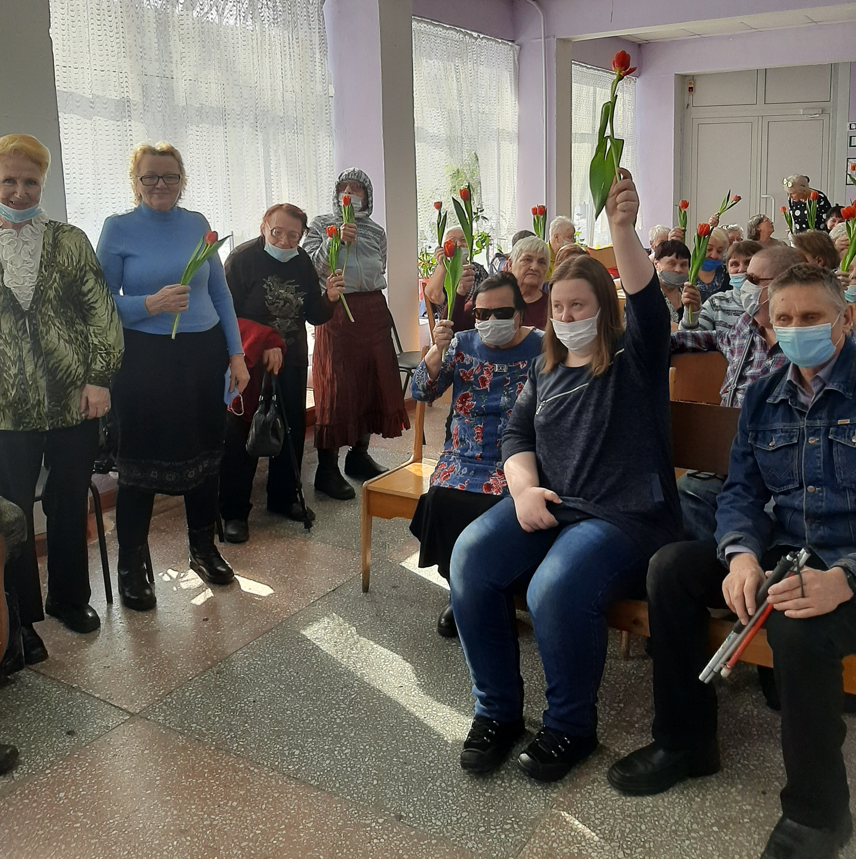 Женщины с тюльпанами