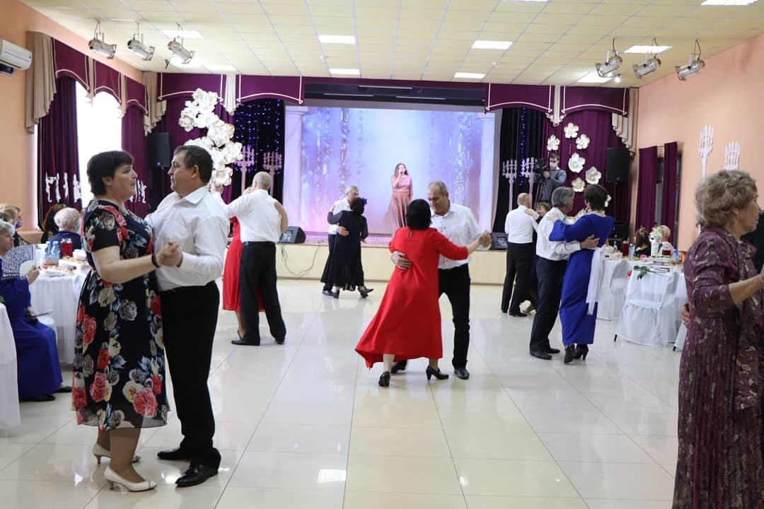 bal-maskarad6E7403CB-4962-18CC-38D9-694F2ED333A5.jpg