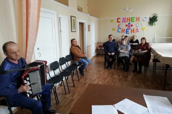 Юмористическая программа – «Улыбки и смех, польза для всех»
