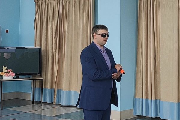 Владислав Леонтьев