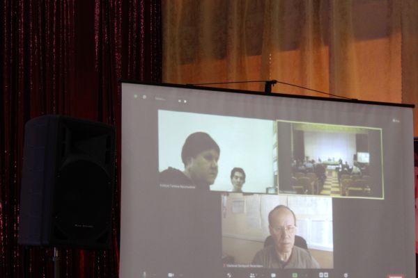 начал. управления по работе с региональными организациями и санаторно-оздоровительными комплексами администрации АУ ВОС -  Матвеев  Валерий Яковлевич; полномочный представитель президента ВОС по СФО - Катрук Г.В.