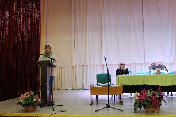 специалист по работе с общественными организациями и сторонниками партии Единая Россия - Савинова Марина Вадимовна