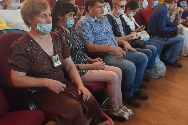 Посещение драматического театра 