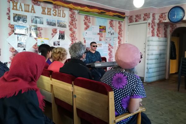 В. Леонтьев