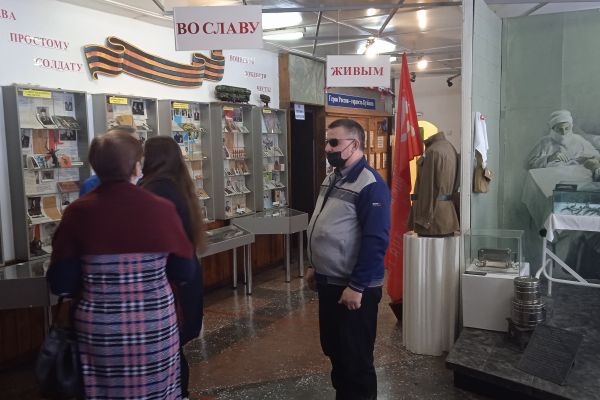 презентацию книги «Горняцкая история Осинников»