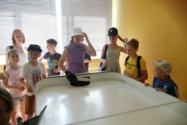 Детское восприятие настольного тенниса для незрячих 