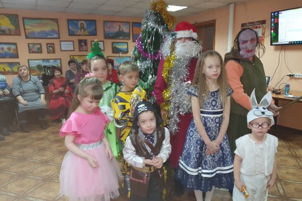 Новогодний праздник для детей и взрослых