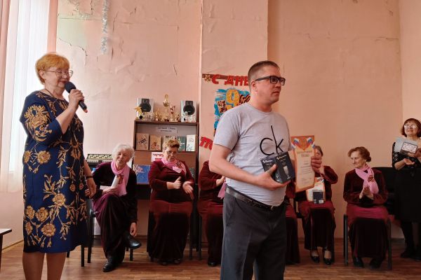 конкурсно-концертная программа «И помнит мир, спасенный...», посвященная Дню победы 