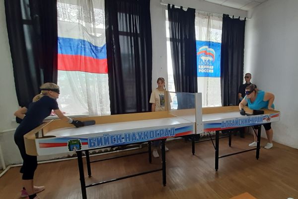 Участие сборной команды Кузбасса в кубке Алтайского края по настольному теннису шоудаун  