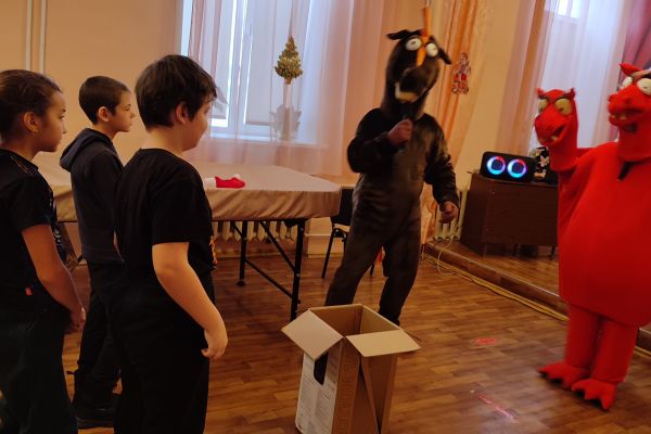 утренник для детей «На поиски Деда Мороза»